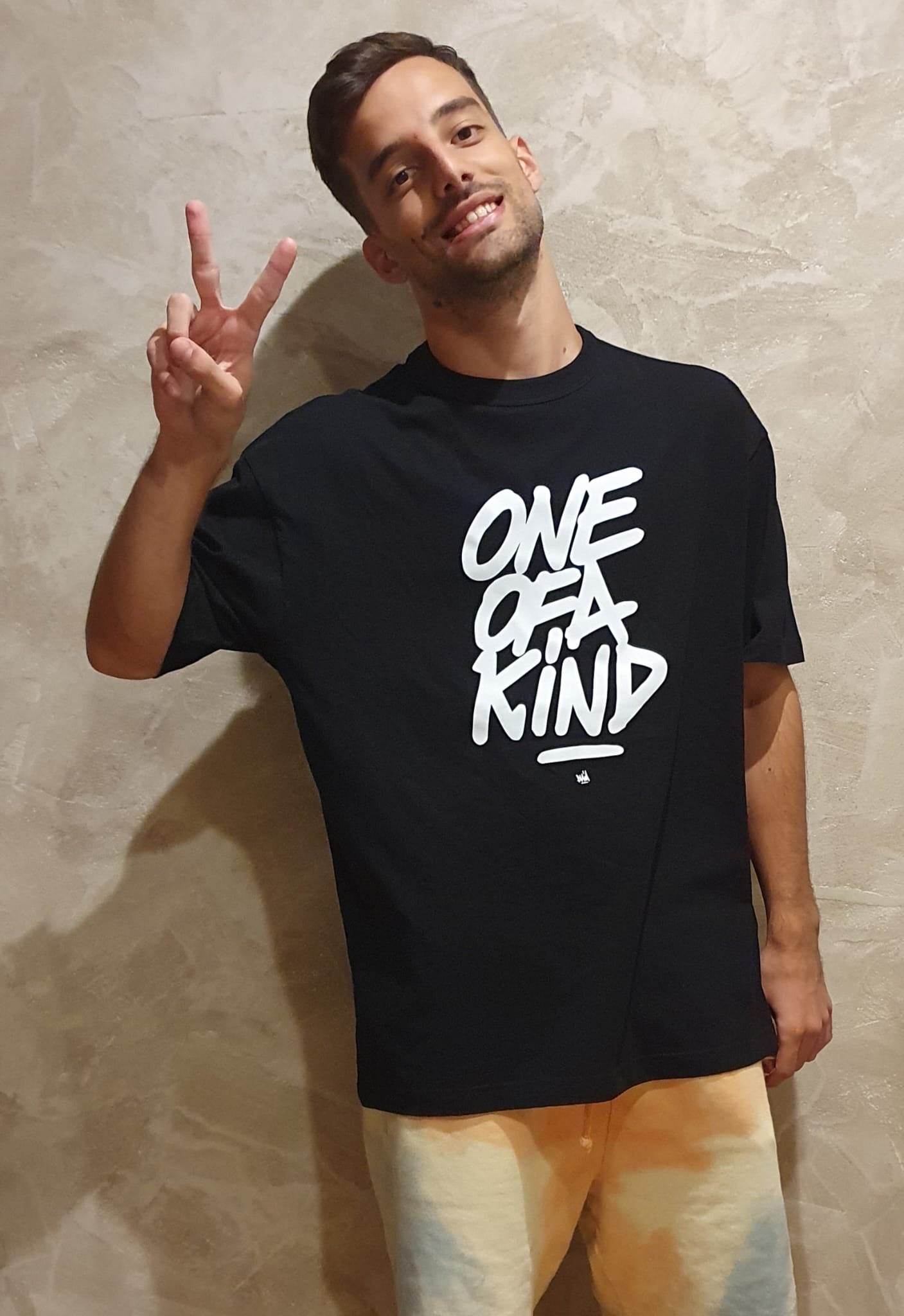 ONE OF A KIND Tee black