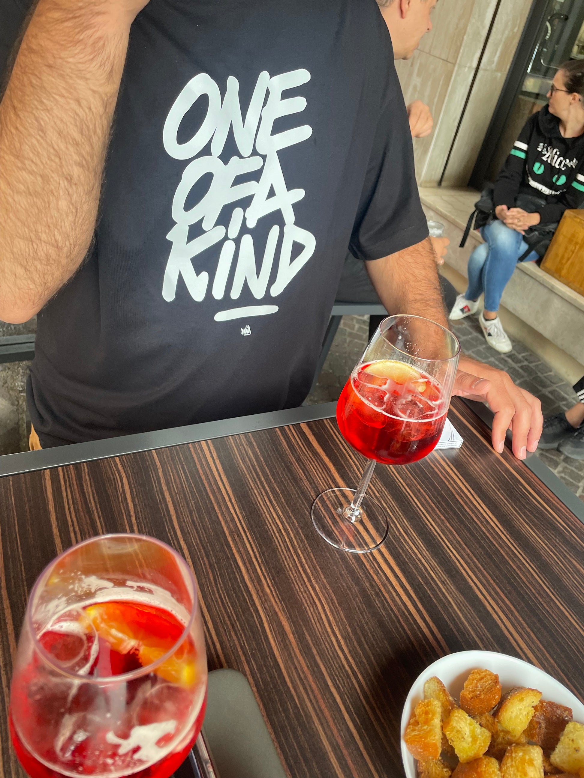 ONE OF A KIND Tee black